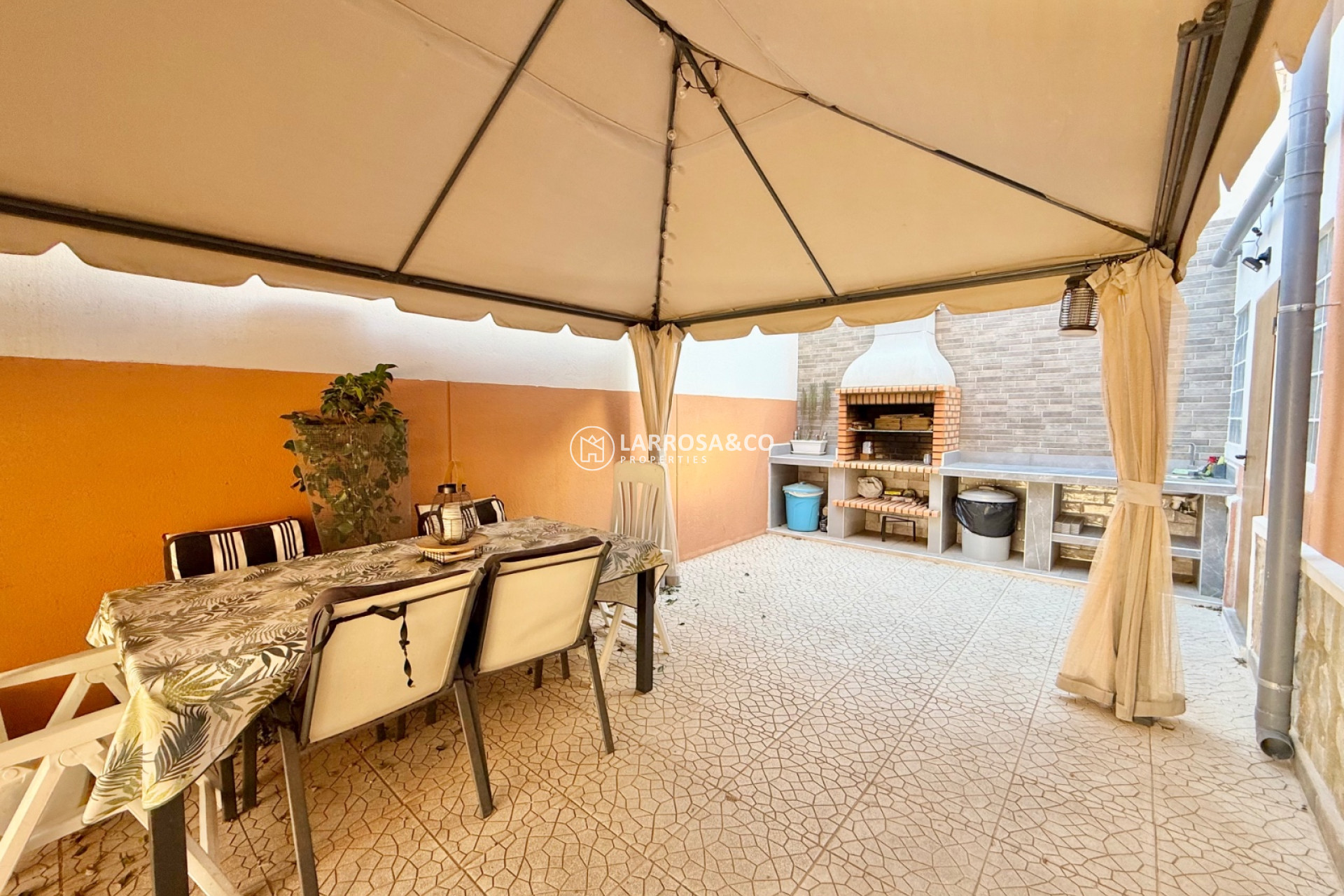 Вторичный рынок - Таунхаус - Сьюдад Кесада - Ciudad Quesada