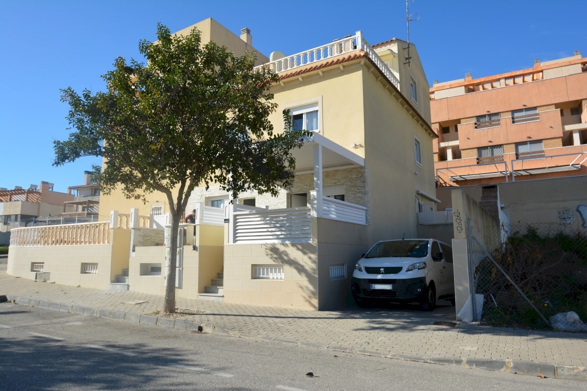 Kamienica w Guardamar del Segura Odsprzedaż Południe Costa Blanca