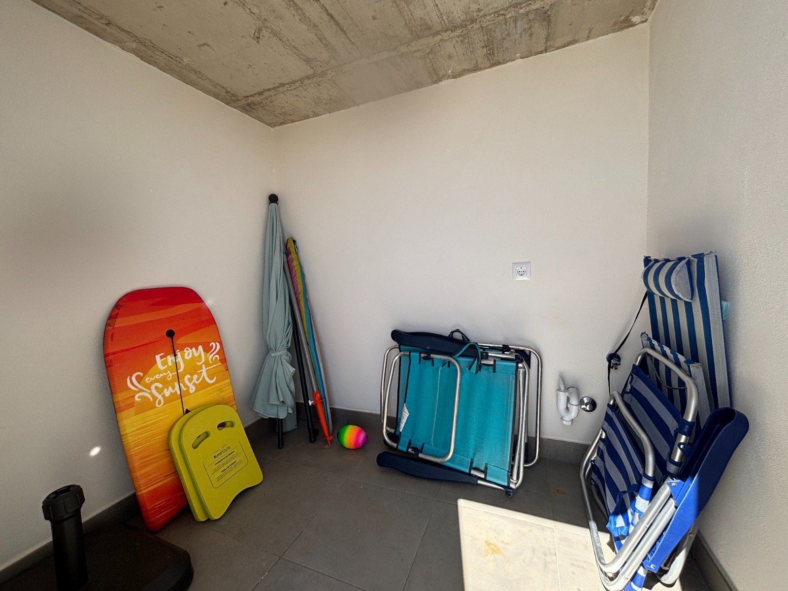 Kitchen in penthouse for sale in Guardamar del Segura