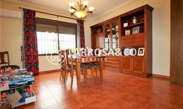 Resale - Country house - Dolores