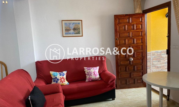 Resale - Ground floor apartment - Los Alcázares - Centro