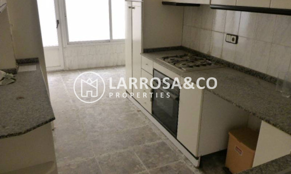A Vendre - Ground floor apartment - Torrevieja - Centro