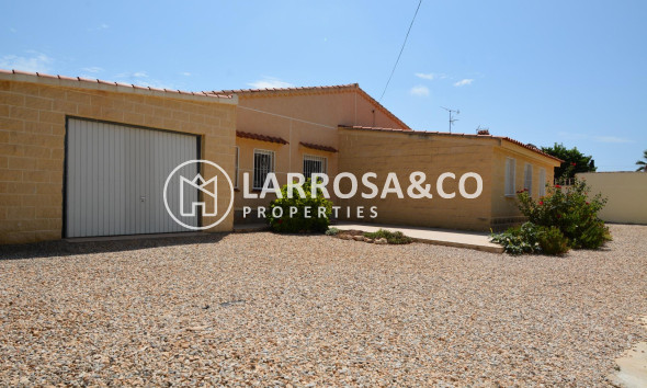 Resale - Detached House/Villa - Torrevieja - Torreta florida