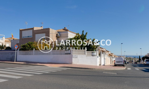 Resale - Detached House/Villa - Torrevieja - Aguas Nuevas