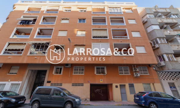 A Vendre - Commercial space - Torrevieja - Habaneras