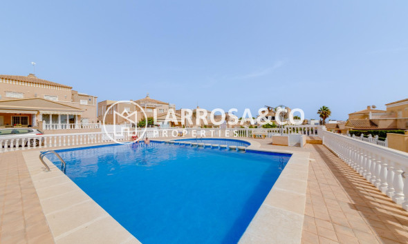 Resale - Detached House/Villa - Torrevieja - Aguas Nuevas