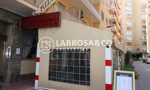 Resale - Commercial space - Torrevieja - Playa del cura