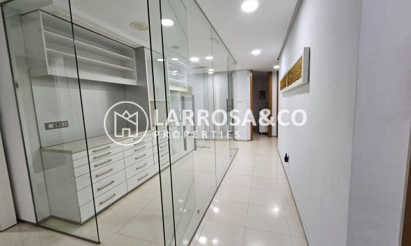 Resale - Apartment - Torrevieja - Centro