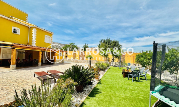 Resale - Detached House/Villa - Orihuela - Urb. Montepinar