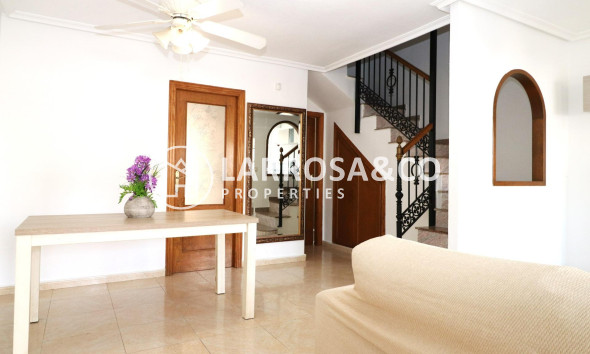 Herverkoop - Semi-detached house - Torrevieja - Aguas Nuevas