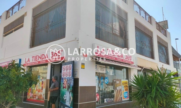 Herverkoop - Commercial space - Torrevieja - Aguas Nuevas