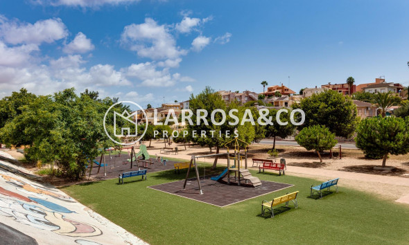 Herverkoop - Semi-detached house - Torrevieja - Lago jardin