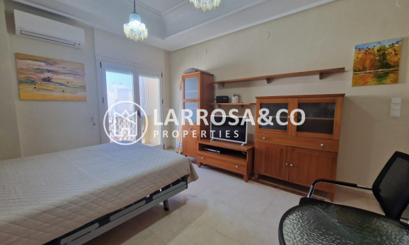 Herverkoop - Apartment - Torrevieja - Paseo maritimo