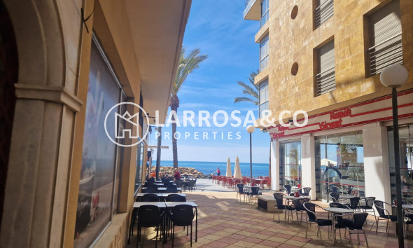 Resale - Apartment - Torrevieja - Paseo maritimo