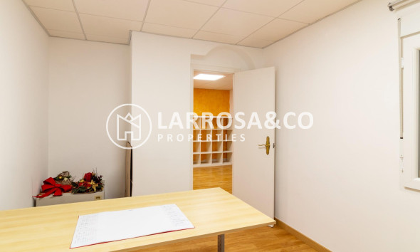 Location - Commercial space - Orihuela - Zona Centro