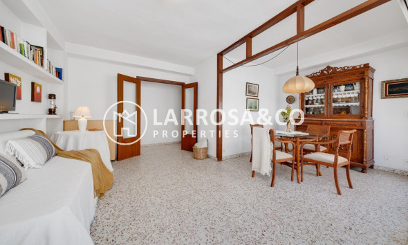 Resale - Apartment - Torrevieja - Puerto