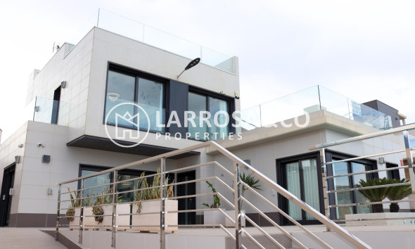 Resale - Detached House/Villa - San Miguel de Salinas - Urbanizaciones