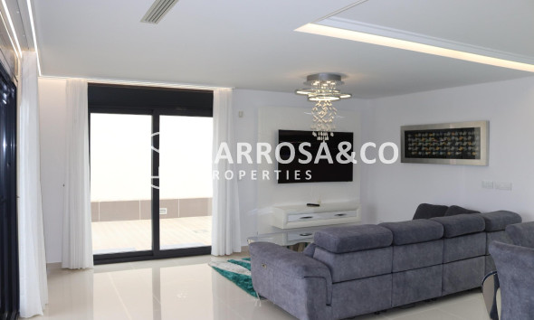 Resale - Detached House/Villa - San Miguel de Salinas - Urbanizaciones