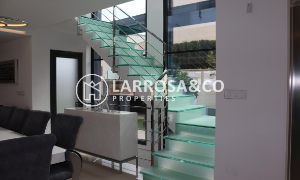 Resale - Detached House/Villa - San Miguel de Salinas - Urbanizaciones