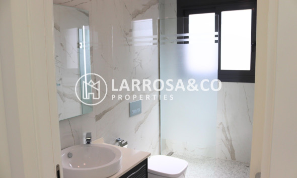 Resale - Detached House/Villa - San Miguel de Salinas - Urbanizaciones