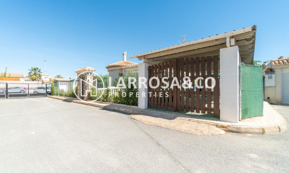 Resale - Detached House/Villa - Orihuela costa - Playa Flamenca