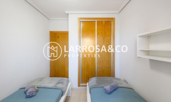 Resale - Apartment - Torrevieja - Sector 25