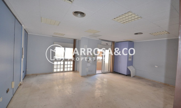 Resale - Apartment - Torrevieja - Centro