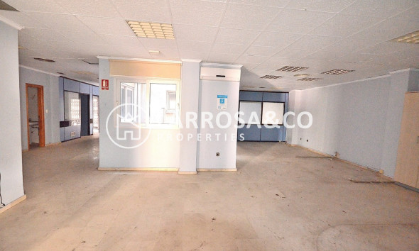 Resale - Apartment - Torrevieja - Centro