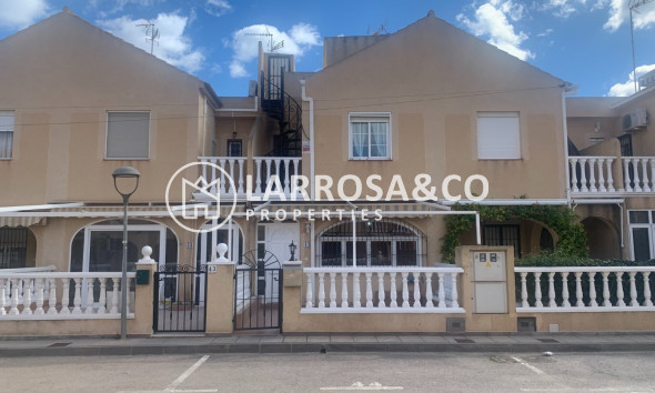 Resale - Semi-detached house - Torrevieja - Punta Prima