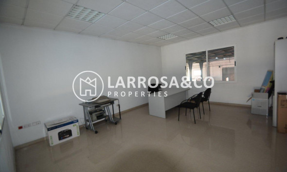 Reventa - Industrial - Orihuela - Correntías Bajas