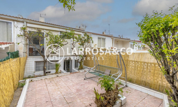 Resale - Semi-detached house - Torrevieja - Los Altos