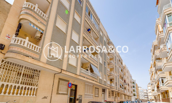 Resale - Apartment - Torrevieja - Playa del cura