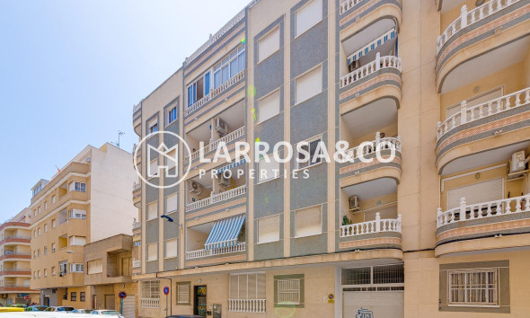 Resale - Apartment - Torrevieja - Playa del cura