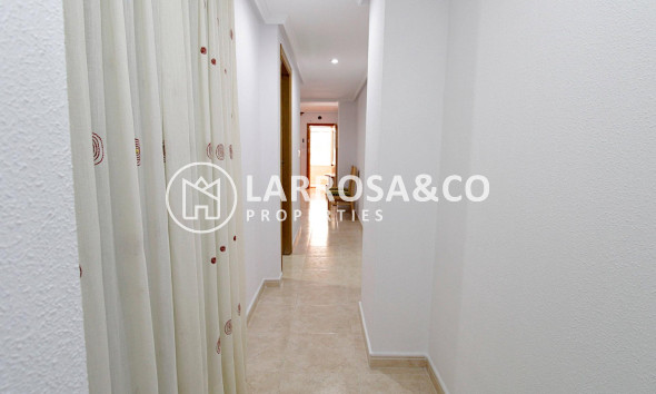 Resale - Apartment - Torrevieja - Estacion de autobuses