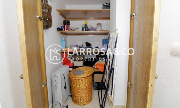 Resale - Apartment - Torrevieja - Estacion de autobuses