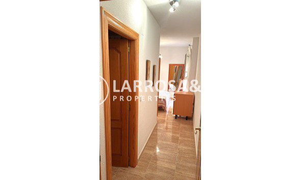 Resale - Apartment - Los Alcázares - Centro