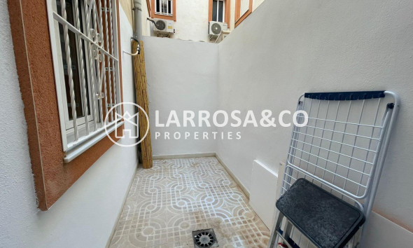 Resale - Ground floor apartment - Orihuela costa - La Zenia