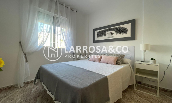 Resale - Ground floor apartment - Orihuela costa - La Zenia