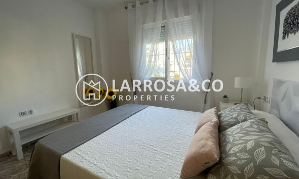 Resale - Ground floor apartment - Orihuela costa - La Zenia