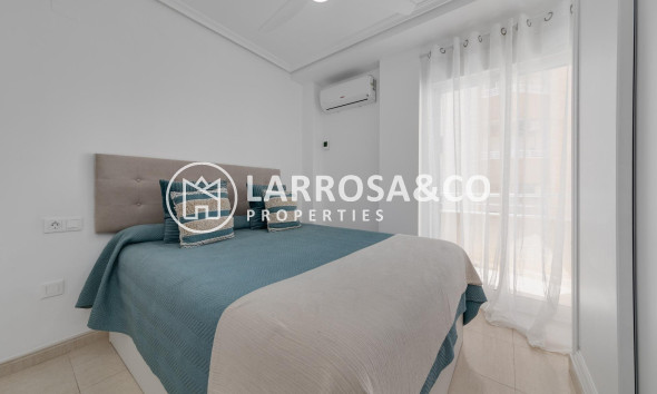 Herverkoop - Apartment - Torrevieja - Centro