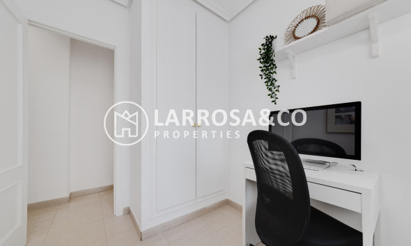 Herverkoop - Apartment - Torrevieja - Centro