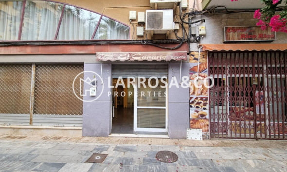 Resale - Commercial space - Orihuela - Zona Centro