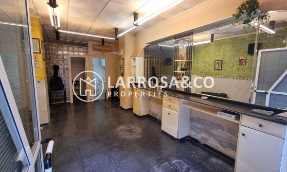 Herverkoop - Commercial space - Orihuela - Zona Centro