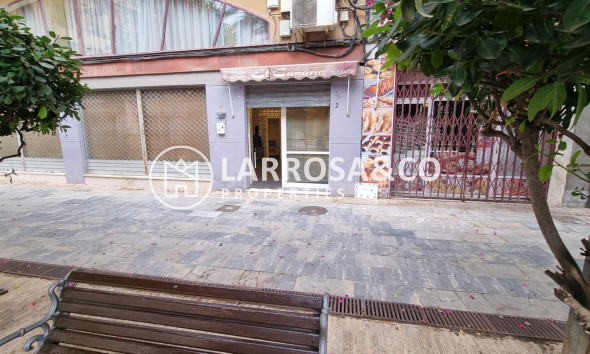 Resale - Commercial space - Orihuela - Zona Centro