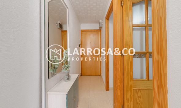 Resale - Apartment - Torrevieja - Playa del cura