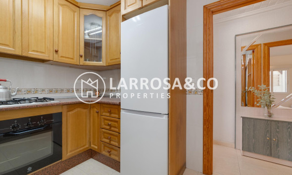 Resale - Apartment - Torrevieja - Playa del cura