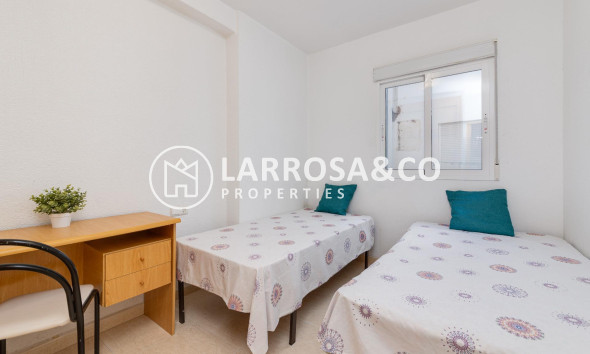 Resale - Apartment - Torrevieja - Playa del cura