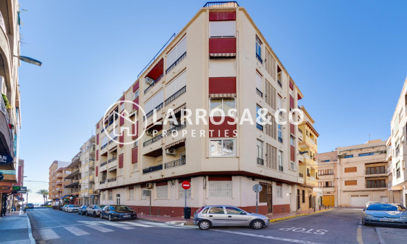 Resale - Apartment - Torrevieja - Playa del cura