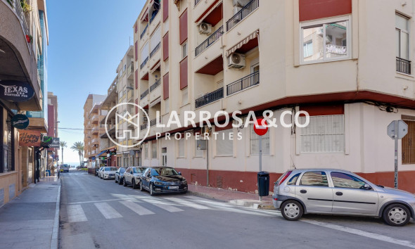 Resale - Apartment - Torrevieja - Playa del cura