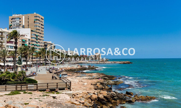 Resale - Apartment - Torrevieja - Playa del cura